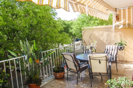 Spacious apartment with large terrace in Molinar