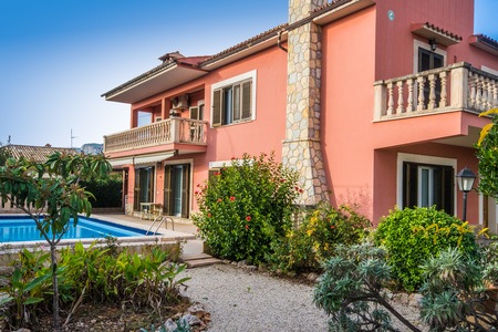 Charming villa with a fabulous garden in Palmanyola