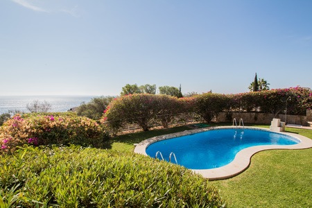 Bright and modern apartment with sea views in Illetas