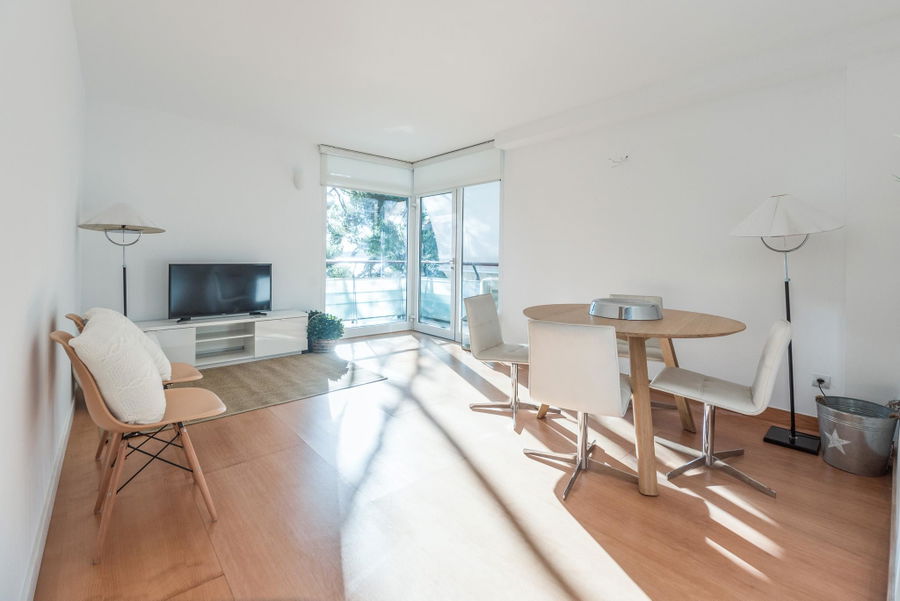 Vivienda en primera línea con piscina y acceso al mar en Illetas