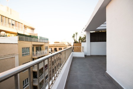 Nyrenoverad lägenhet i Palma med tre terrasser