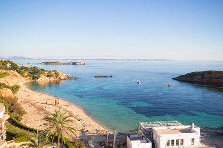 Apartment with large terrace and sea view in very popular community in Puerto Portals