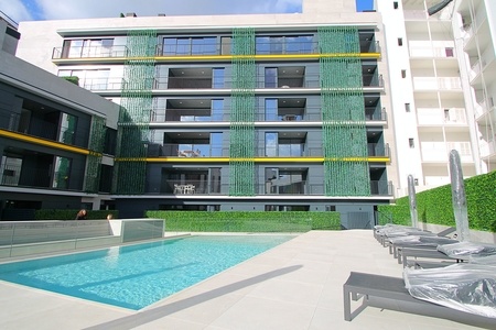 Newly built apartment with terrace, parking, pool and lift in central Palma