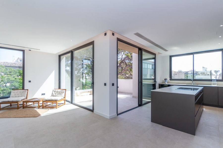 Spektakuläres Penthouse mit privater Dachterrasse und Pool in Son Armadams