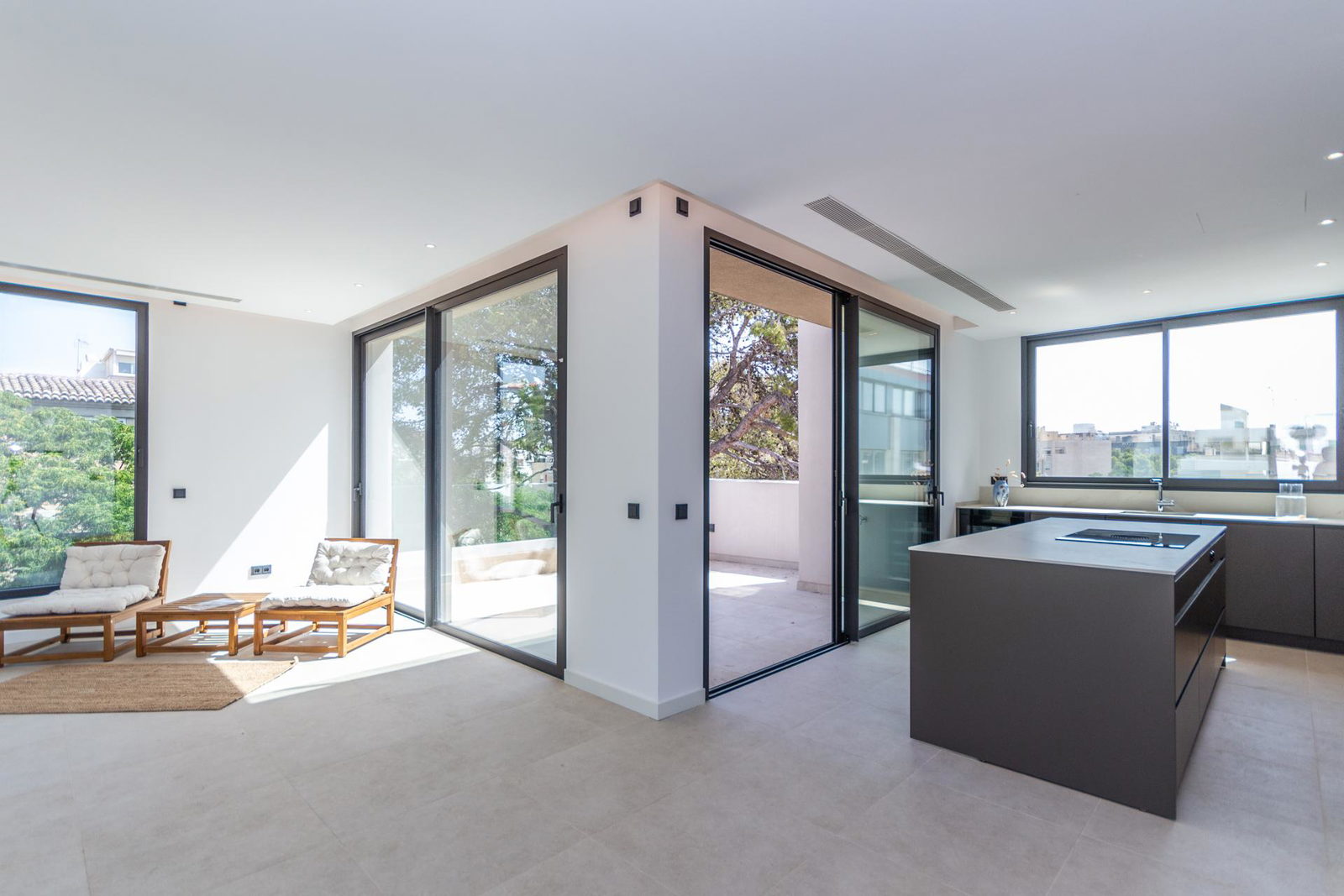 Spektakuläres Penthouse mit privater Dachterrasse und Pool in Son Armadams