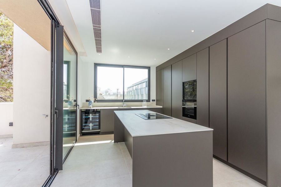 Spektakuläres Penthouse mit privater Dachterrasse und Pool in Son Armadams