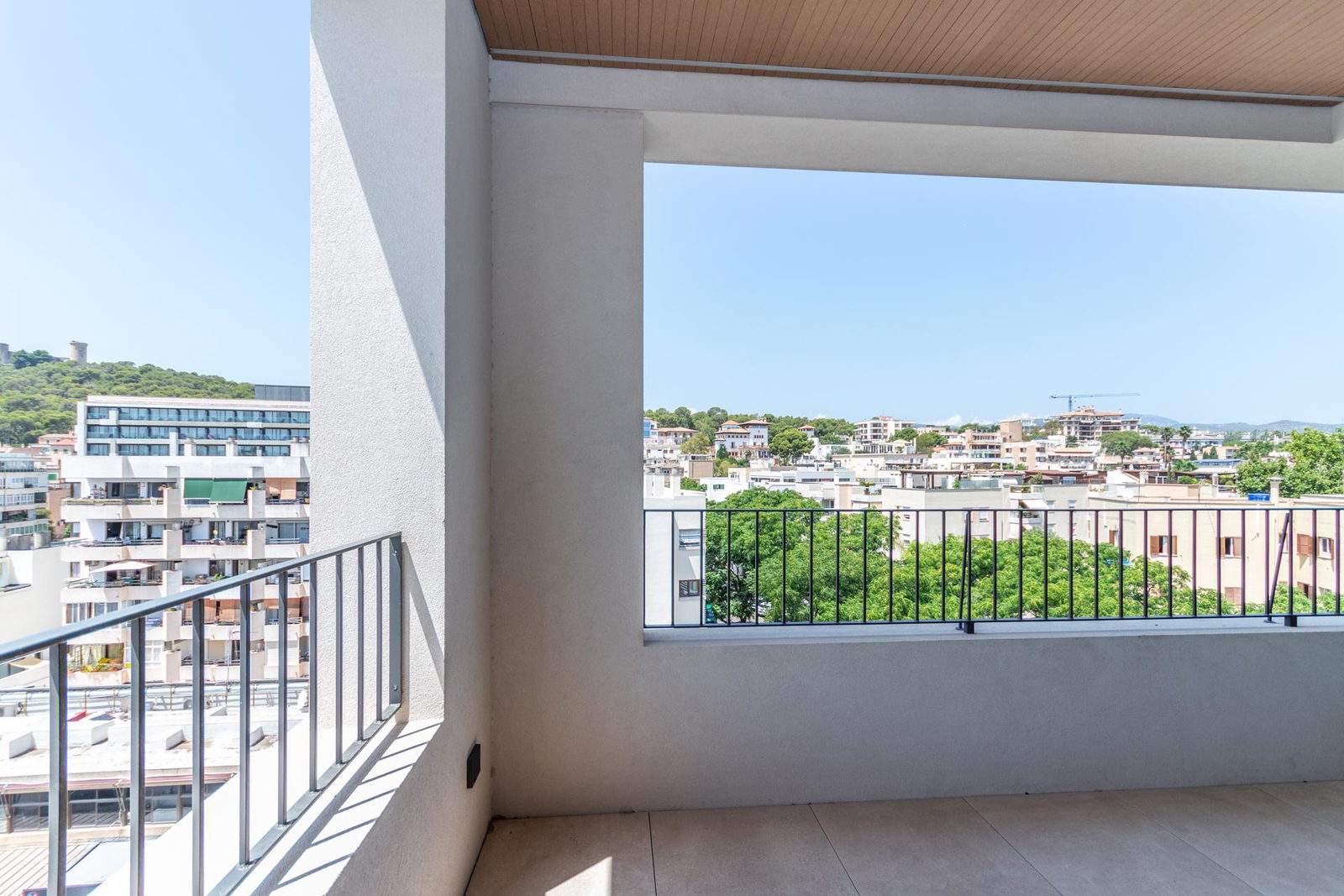 Excellent new penthouse with roof terrace and private pool in Son Armadams