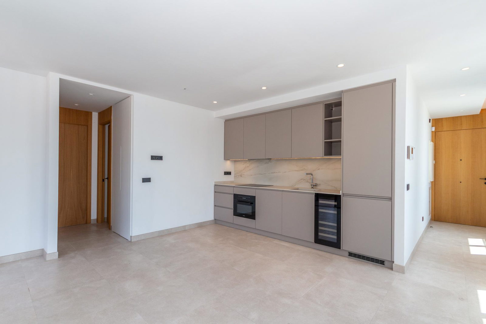 Excellent new penthouse with roof terrace and private pool in Son Armadams