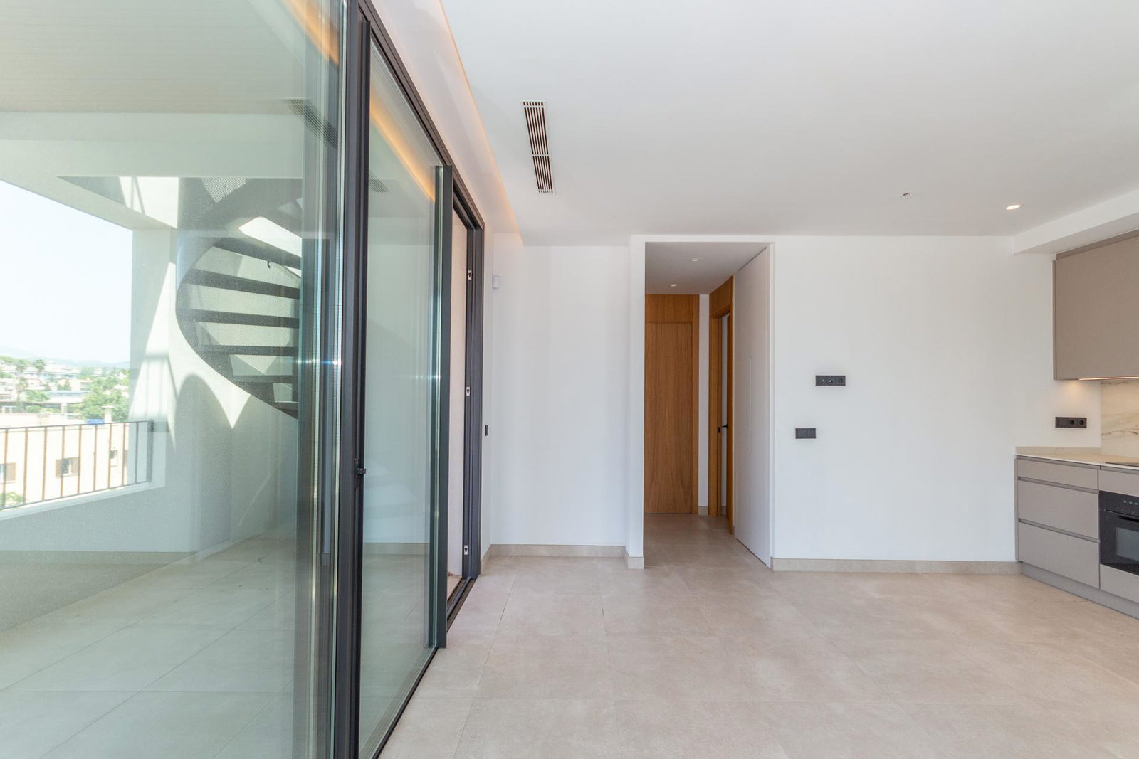 Excellent new penthouse with roof terrace and private pool in Son Armadams