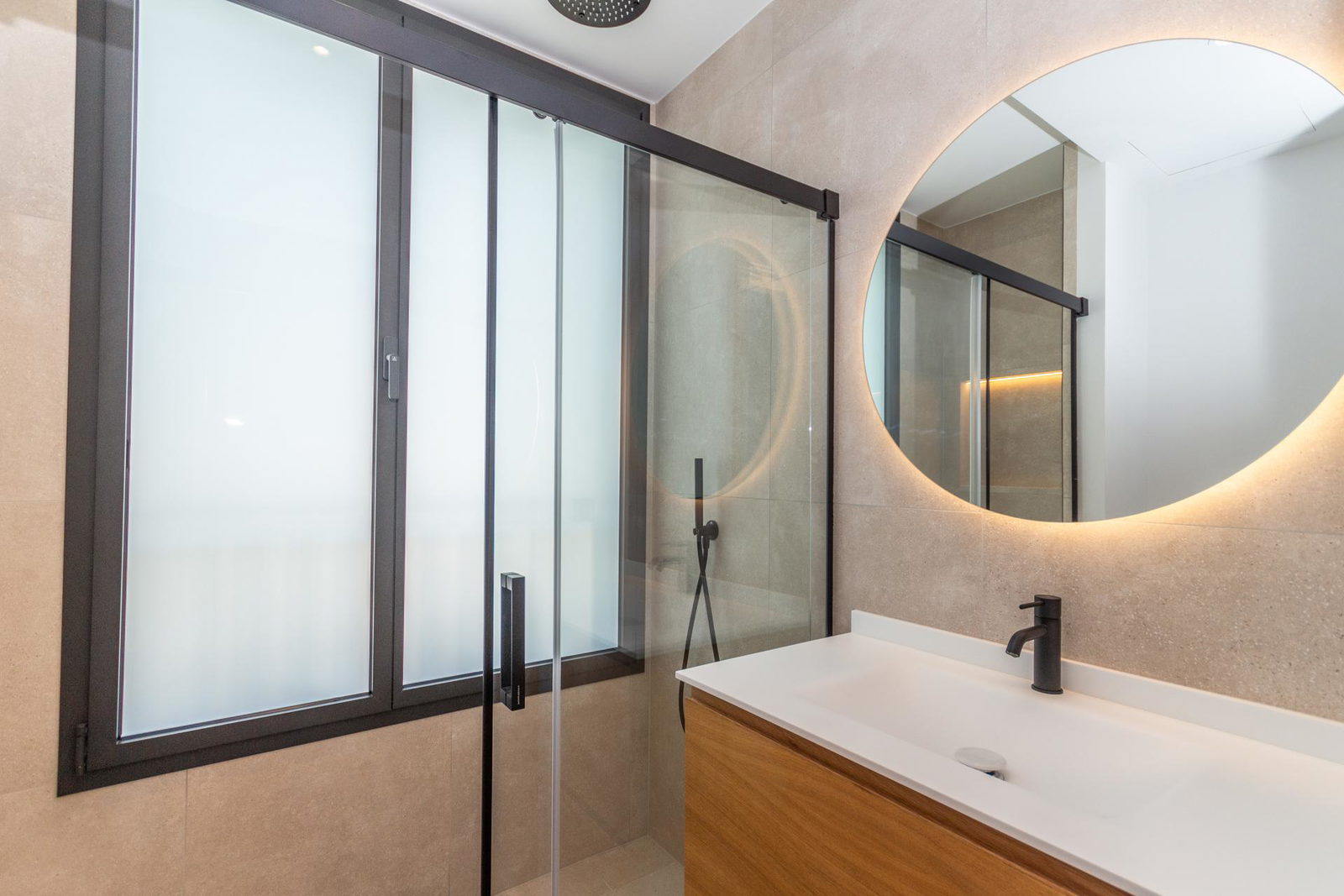 Excellent new penthouse with roof terrace and private pool in Son Armadams