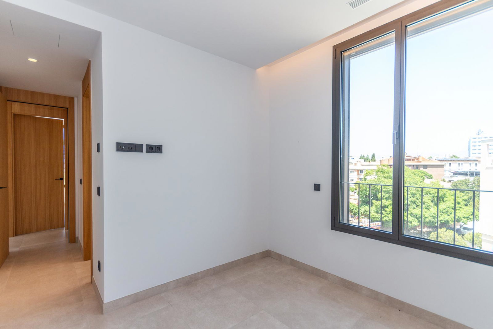 Excellent new penthouse with roof terrace and private pool in Son Armadams