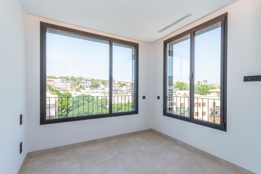 Excellent new penthouse with roof terrace and private pool in Son Armadams