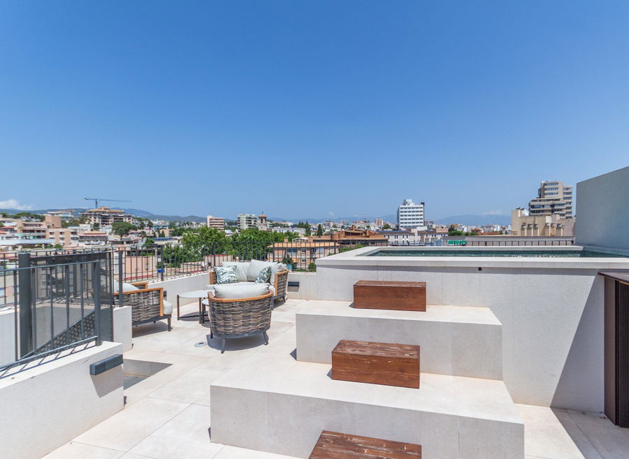 Excellent new penthouse with roof terrace and private pool in Son Armadams