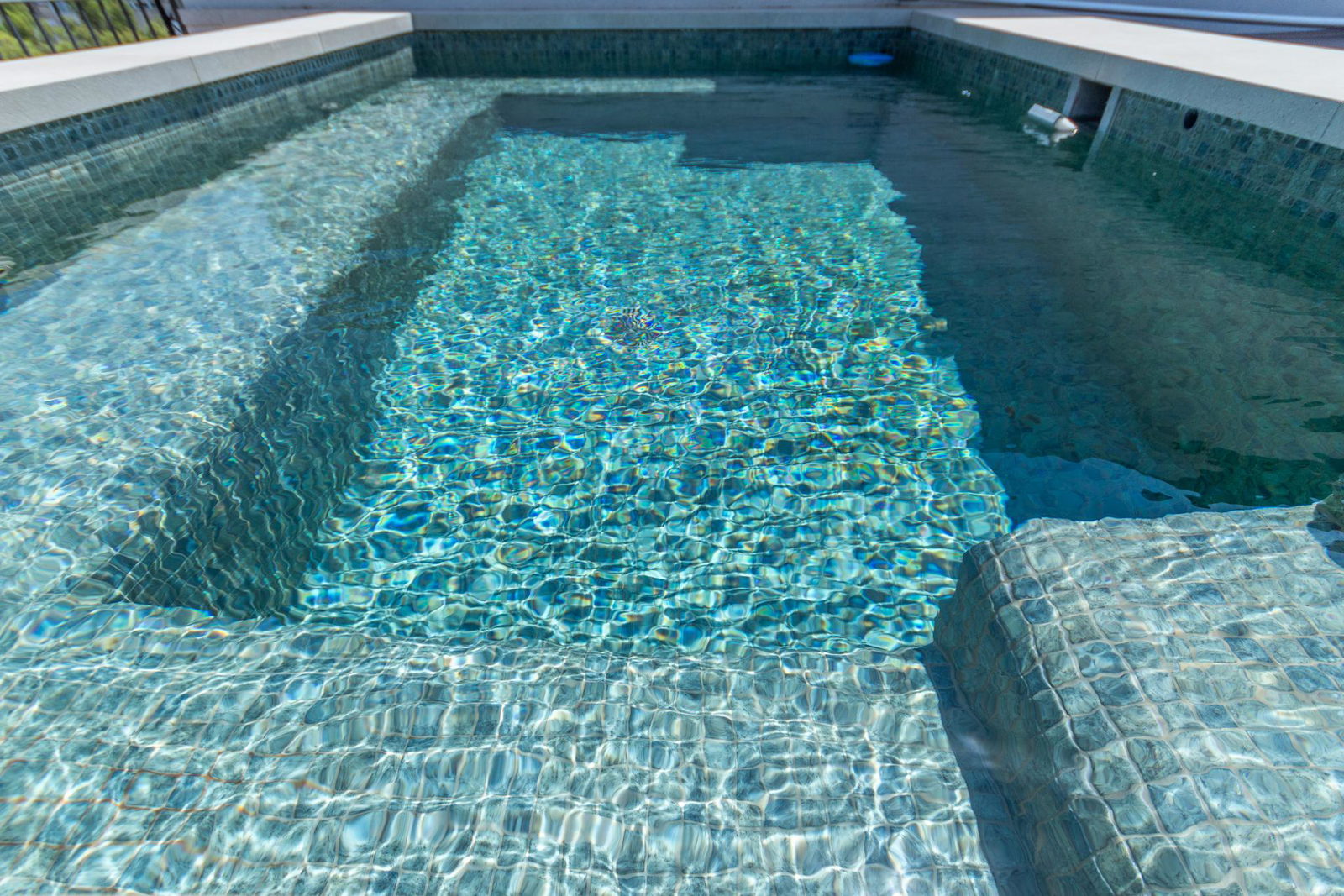Excellent new penthouse with roof terrace and private pool in Son Armadams