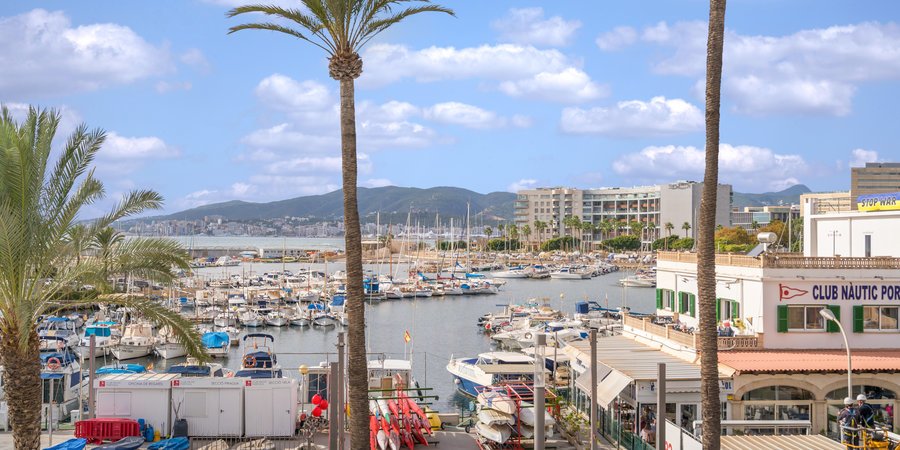 Bezauberndes Penthouse mit Dachterrasse in erster Linie in Portixol