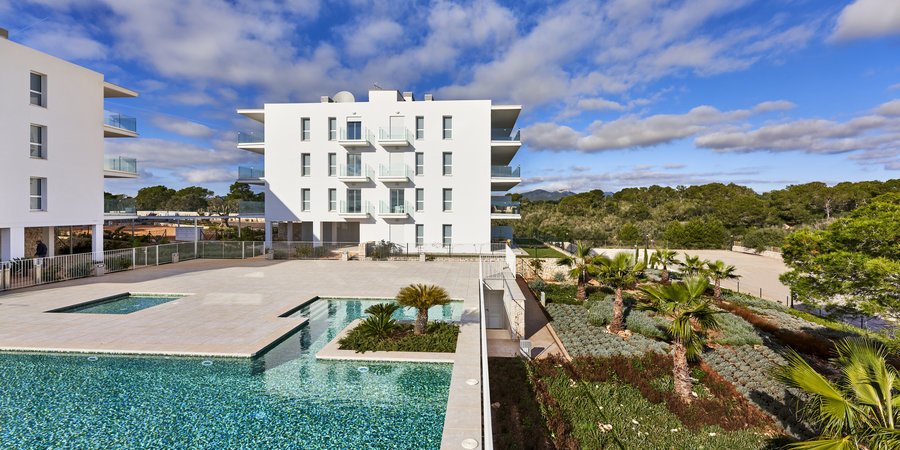 Neubau-Apartment mit zwei Schlafzimmern und Terasse in Cala d'Or