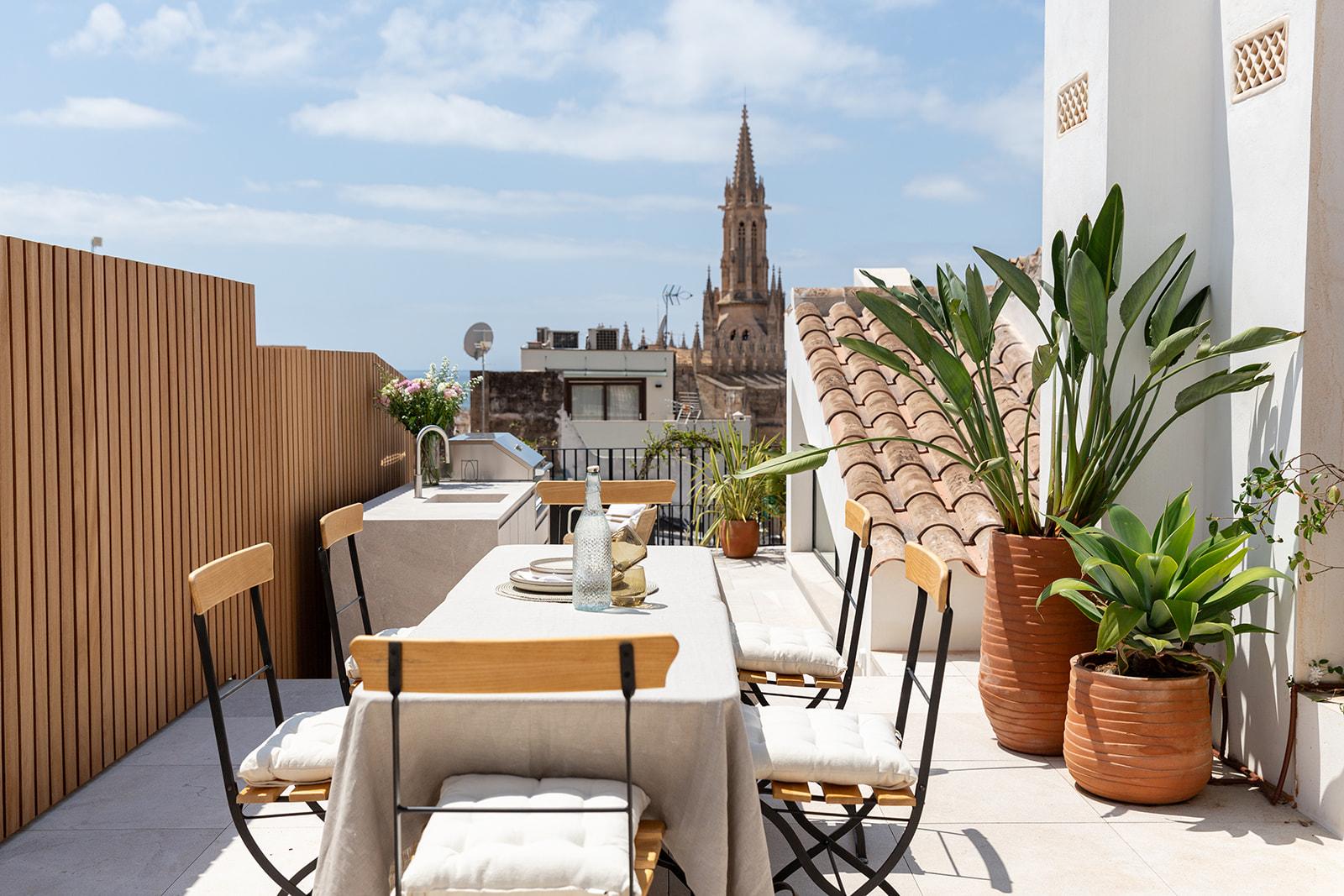 Wunderschöne Duplex-Wohnung mit privater Dachterrasse in der Altstadt