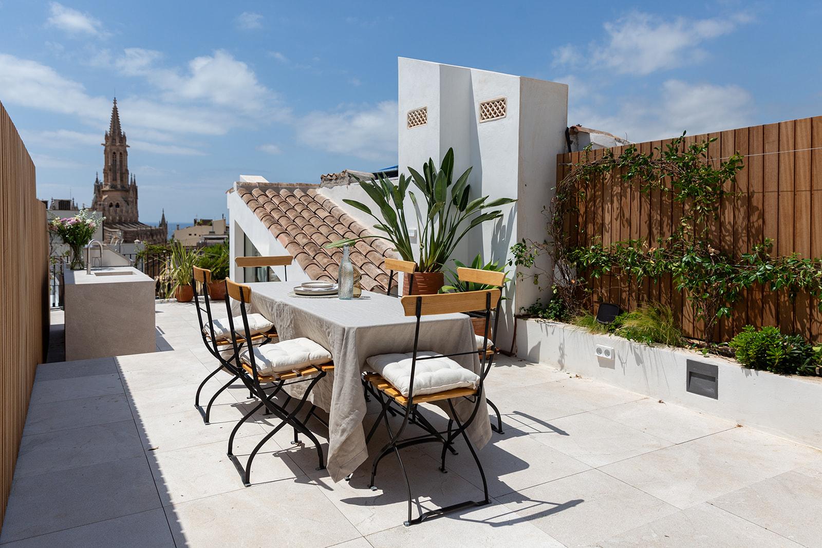 Wunderschöne Duplex-Wohnung mit privater Dachterrasse in der Altstadt