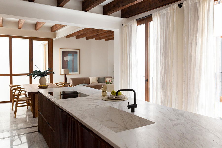 Wunderschöne Duplex-Wohnung mit privater Dachterrasse in der Altstadt