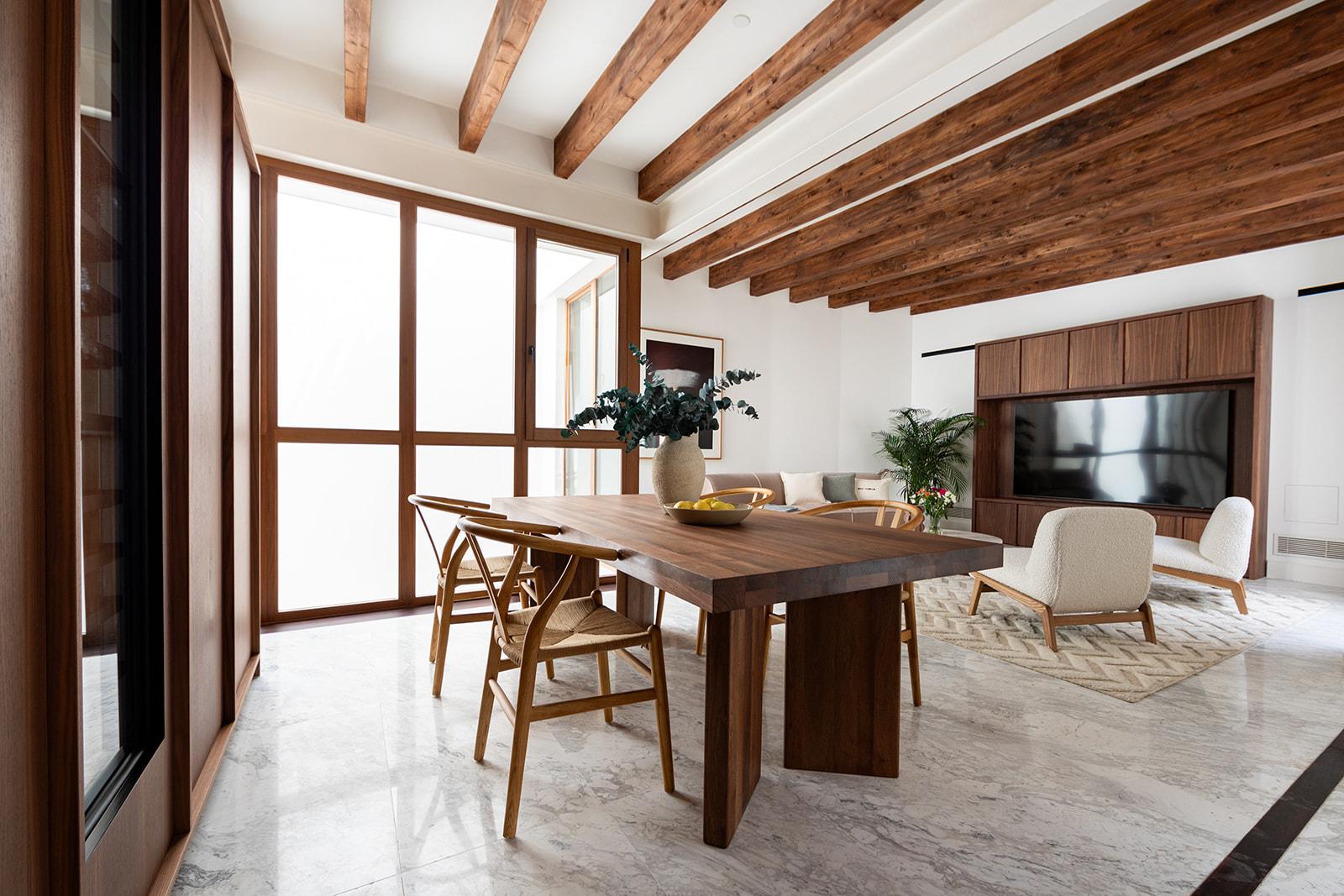 Wunderschöne Duplex-Wohnung mit privater Dachterrasse in der Altstadt
