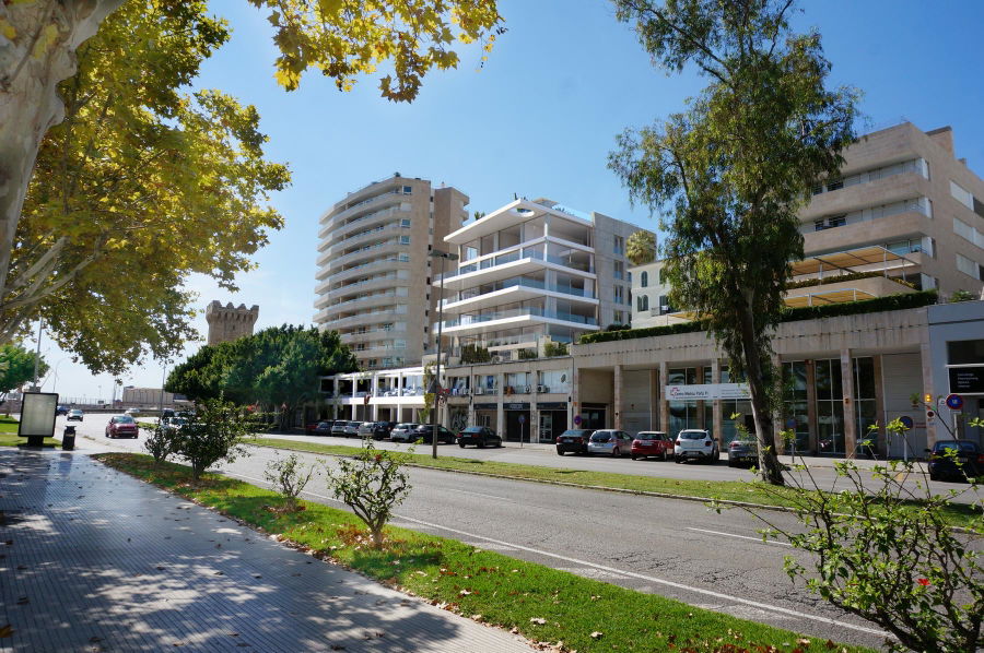 Impressive newly built apartment on Paseo Maritimo
