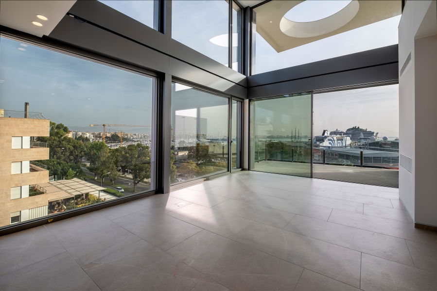 Impressive newly built apartment on Paseo Maritimo
