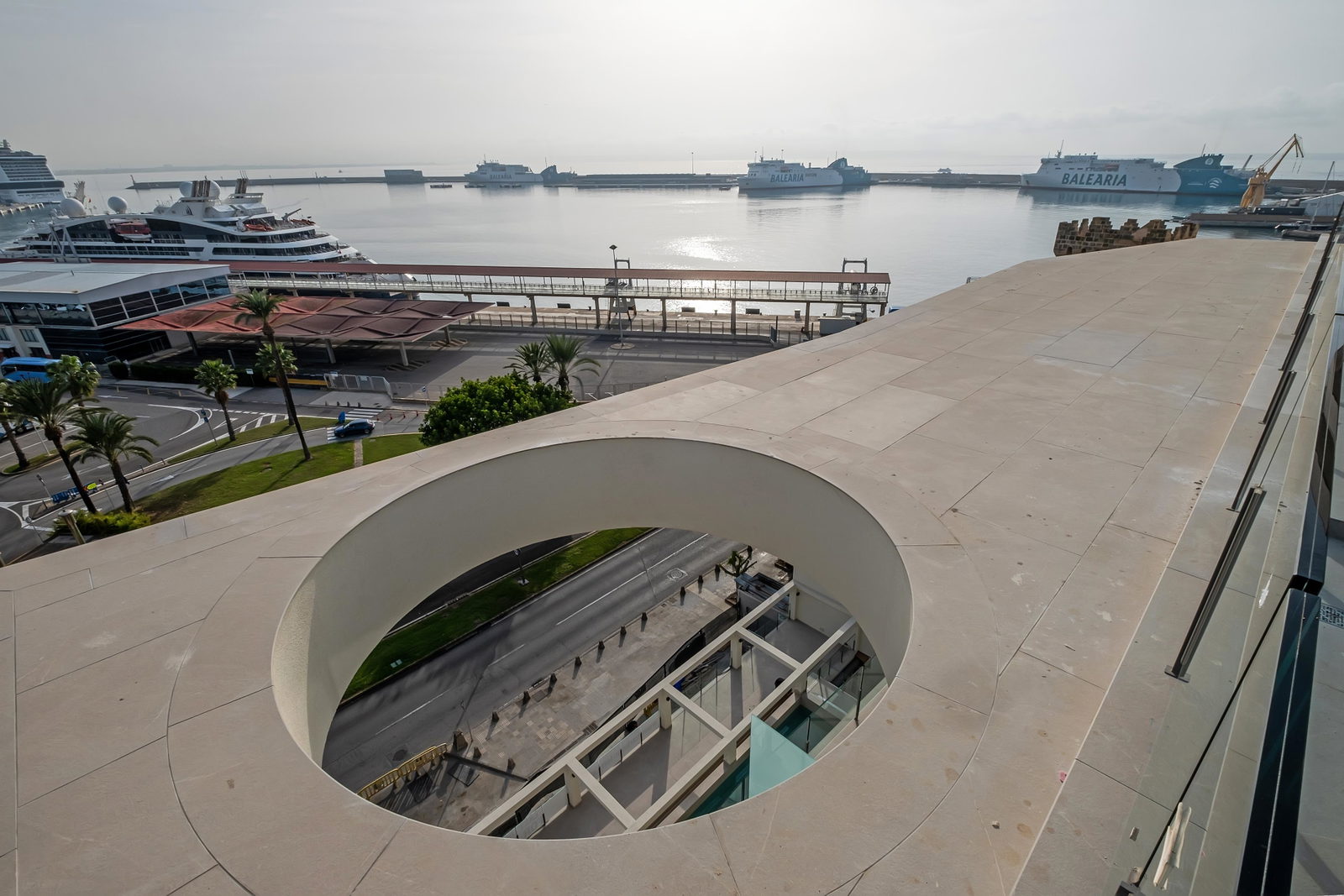 Impressive newly built apartment on Paseo Maritimo
