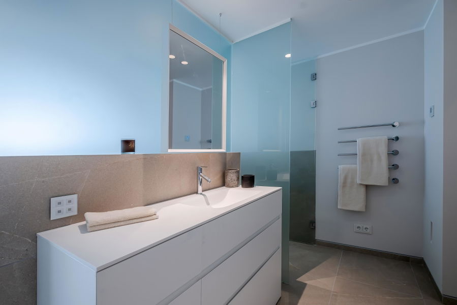Impressive newly built apartment on Paseo Maritimo