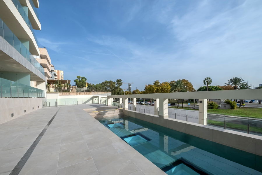 Impressive newly built apartment on Paseo Maritimo