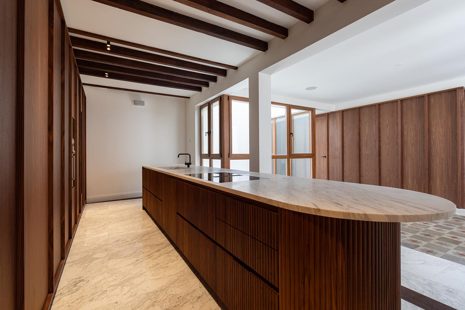 Triplex lägenhet med takterrass och privat pool i Gamla stan