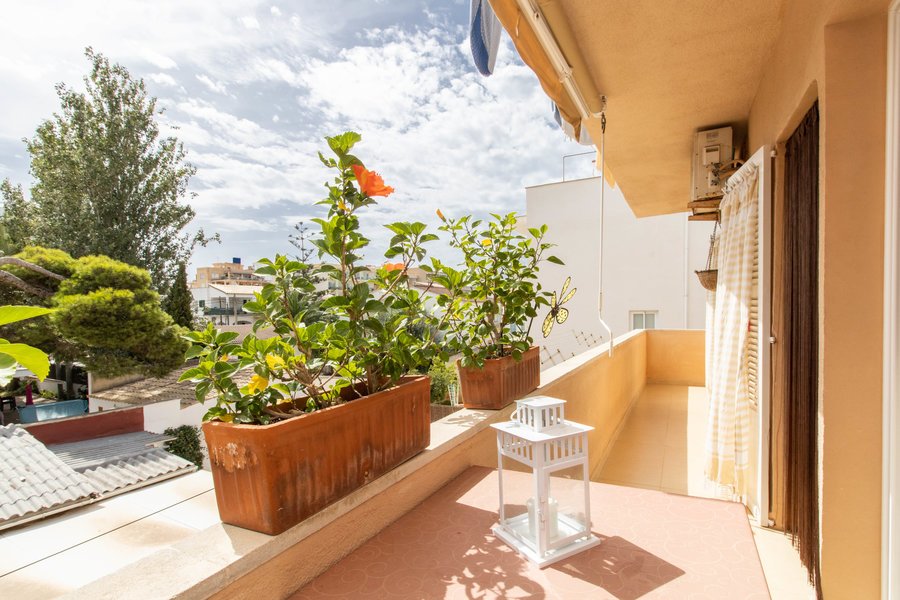 Playa de Palma/ Arenal, Palma de Mallorca Geräumige Wohnung mit Terrasse in Strandnähe in El Arenal