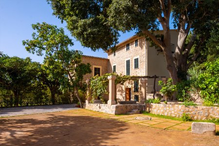 Fantastische Finca mit Pool und unglaublichem Ausblick in Soller