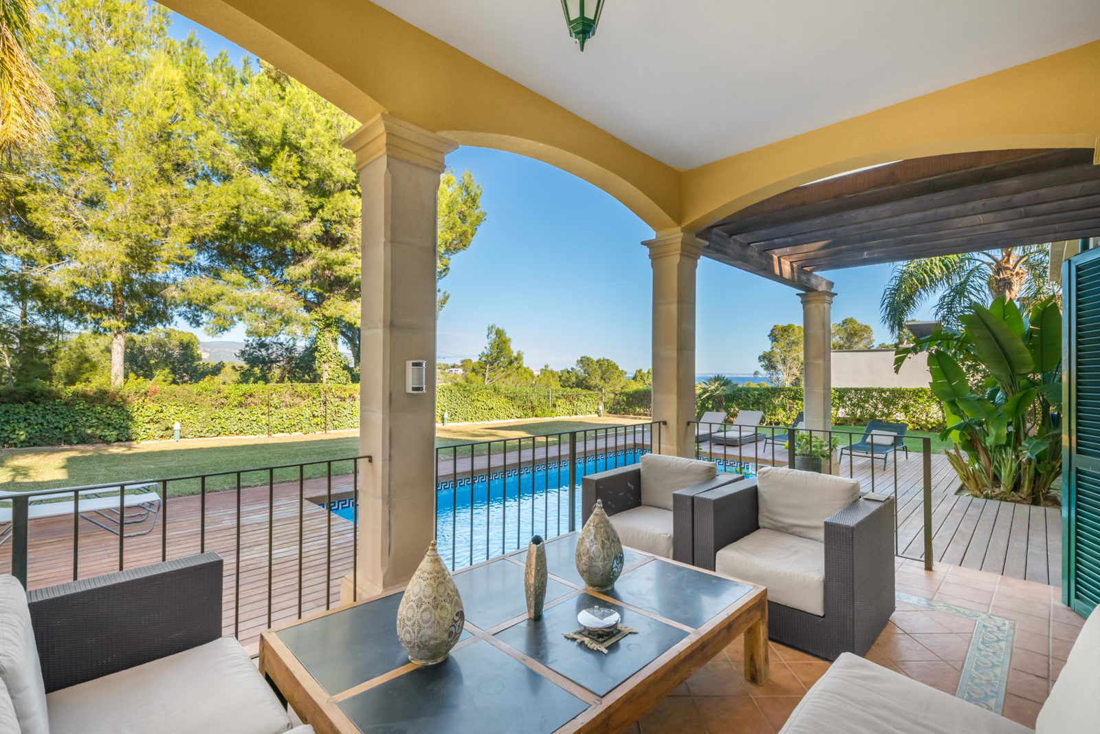 Chalet único con vistas al mar y piscina en Cala Vinyes
