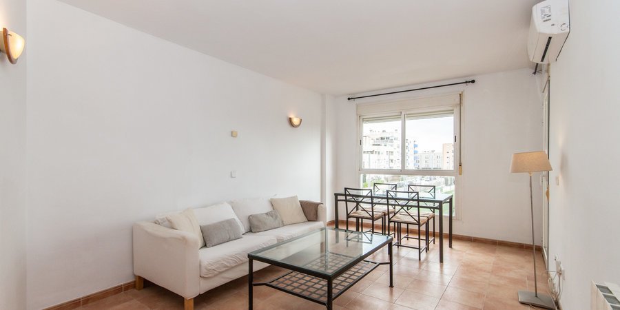 Luminoso piso con terraza y piscina comunitaria en Portixol Molinar