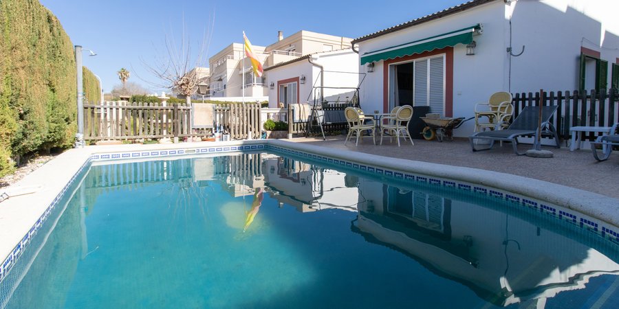 Casa con piscina,jardin y terrazas en Son Ferrer