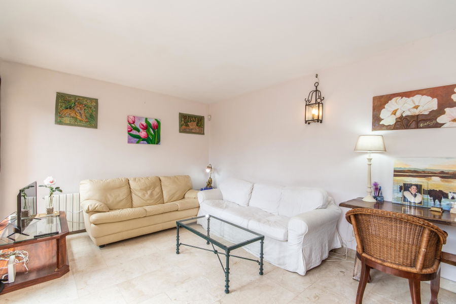 Schönes Erdgeschoss Appartement mit Pool in Portixol Molinar