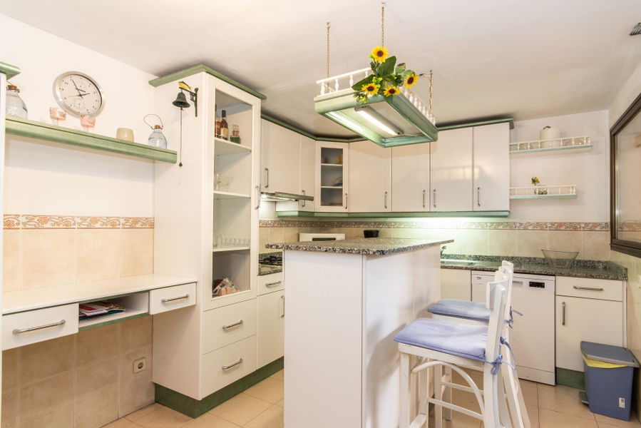 Schönes Erdgeschoss Appartement mit Pool in Portixol Molinar