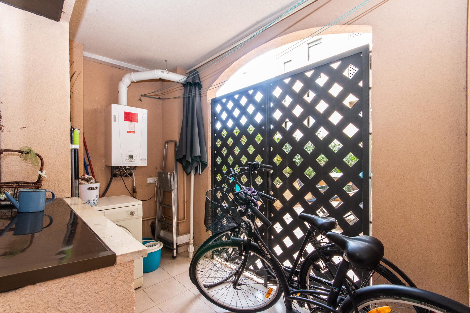 Schönes Erdgeschoss Appartement mit Pool in Portixol Molinar