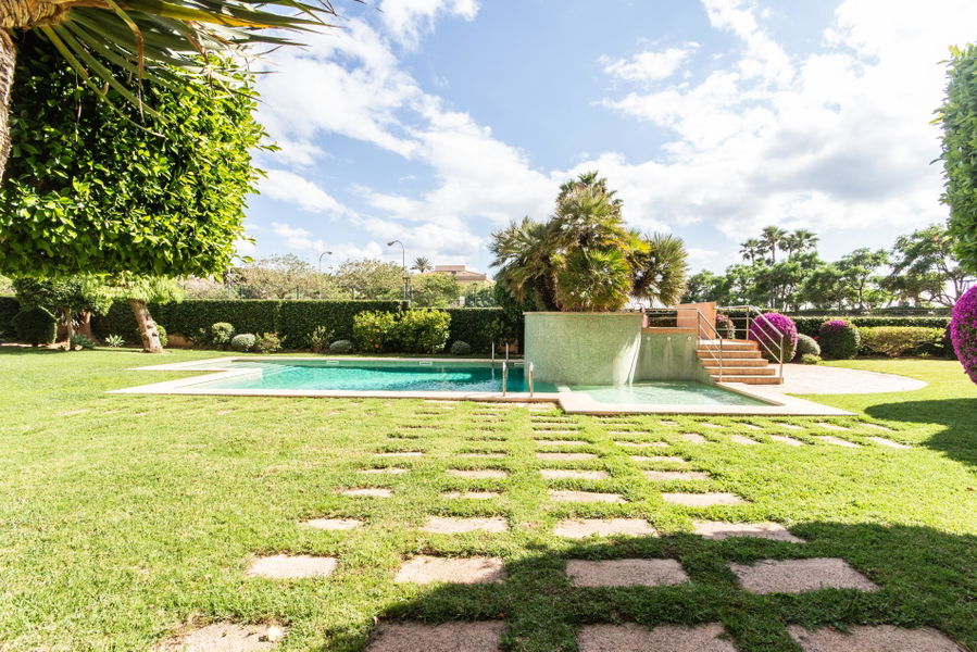 Schönes Erdgeschoss Appartement mit Pool in Portixol Molinar