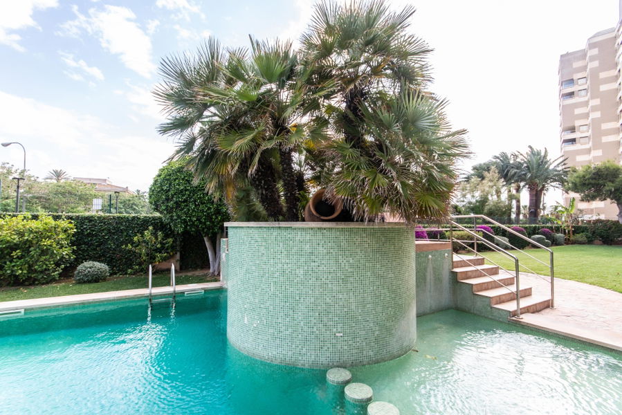 Schönes Erdgeschoss Appartement mit Pool in Portixol Molinar