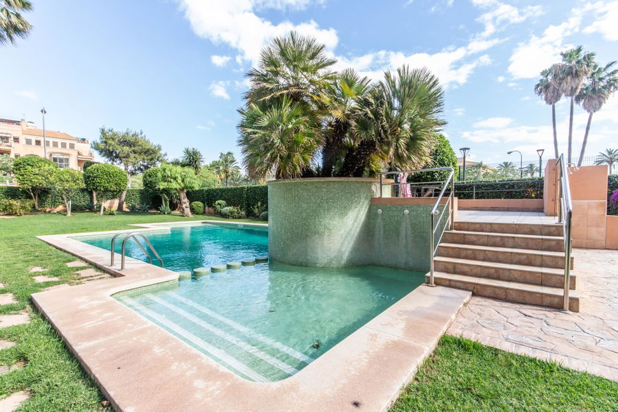 Schönes Erdgeschoss Appartement mit Pool in Portixol Molinar