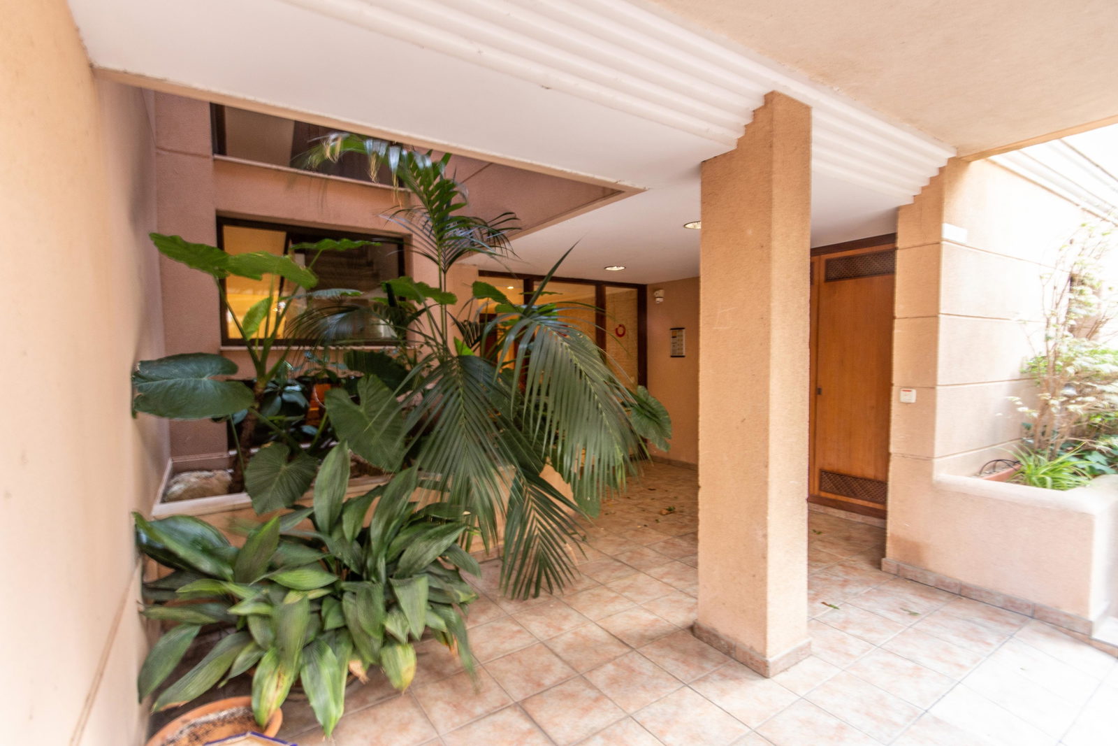 Schönes Erdgeschoss Appartement mit Pool in Portixol Molinar