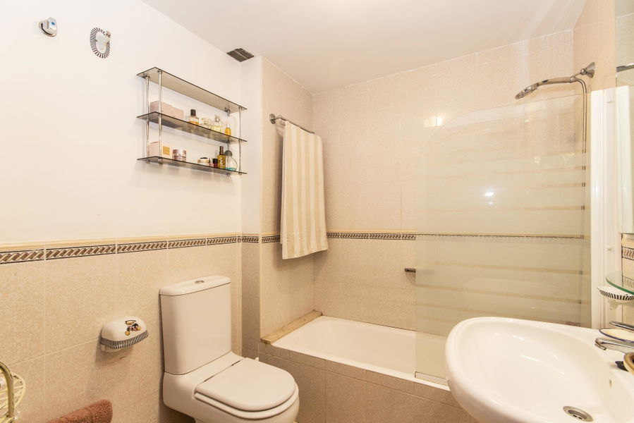 Schönes Erdgeschoss Appartement mit Pool in Portixol Molinar