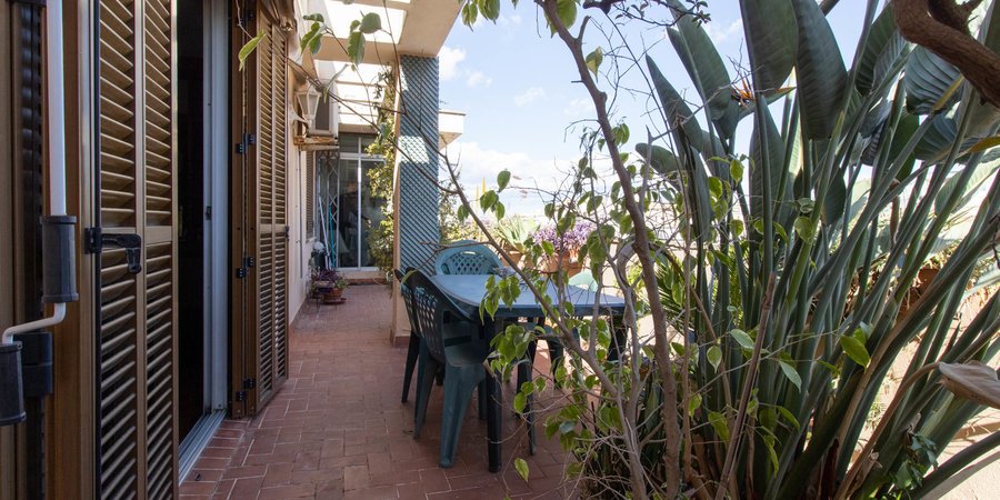Atico con estupenda terraza cerca de Santa Catalina