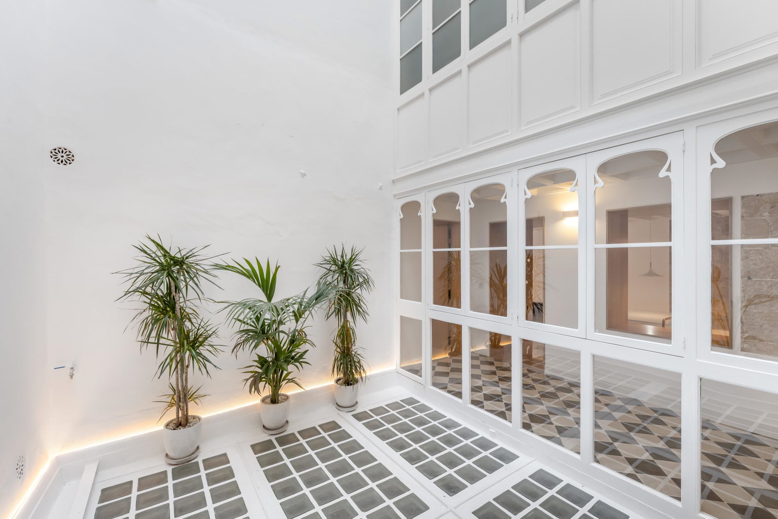 Einzigartige, renovierte Wohnung mit privatem Spa in Palma Altstadt