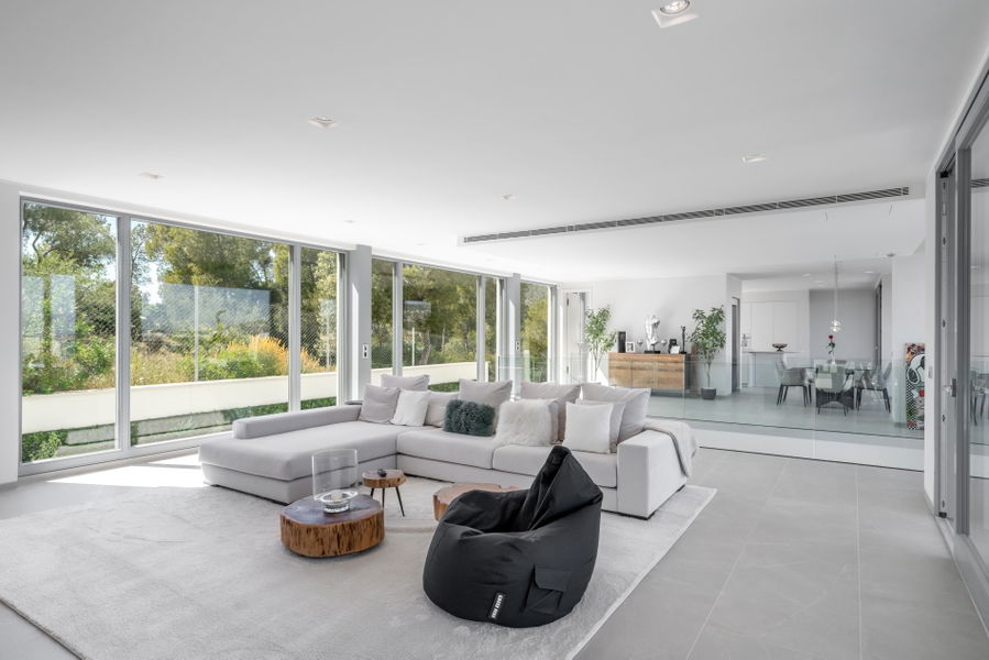 Wunderschöne Villa mit Pool und Meerblick in Palmanova