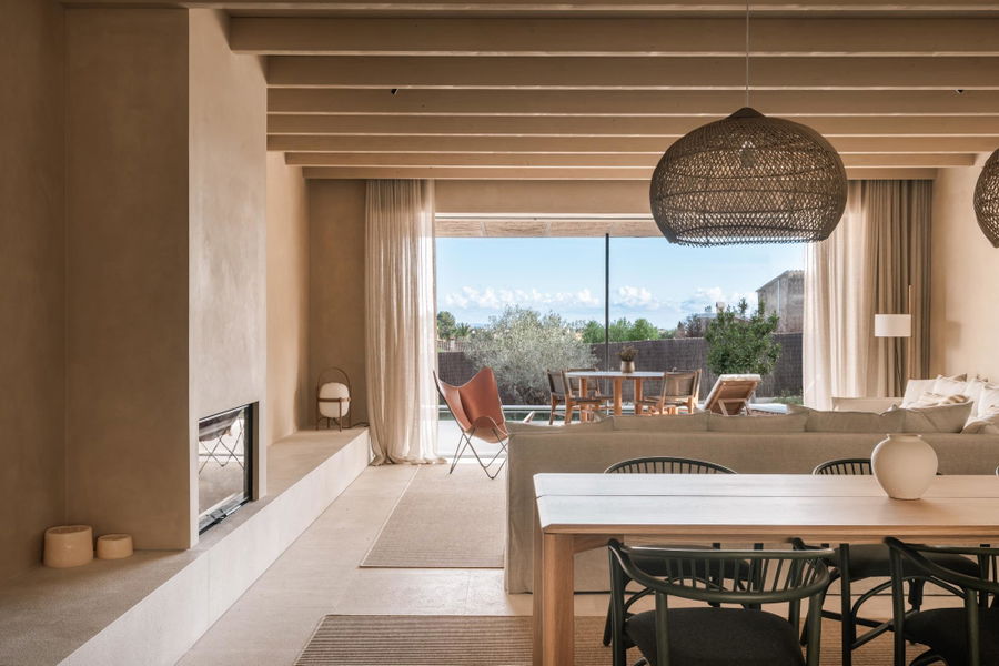 Extraordinary new development villa with garden and pool in Establiments