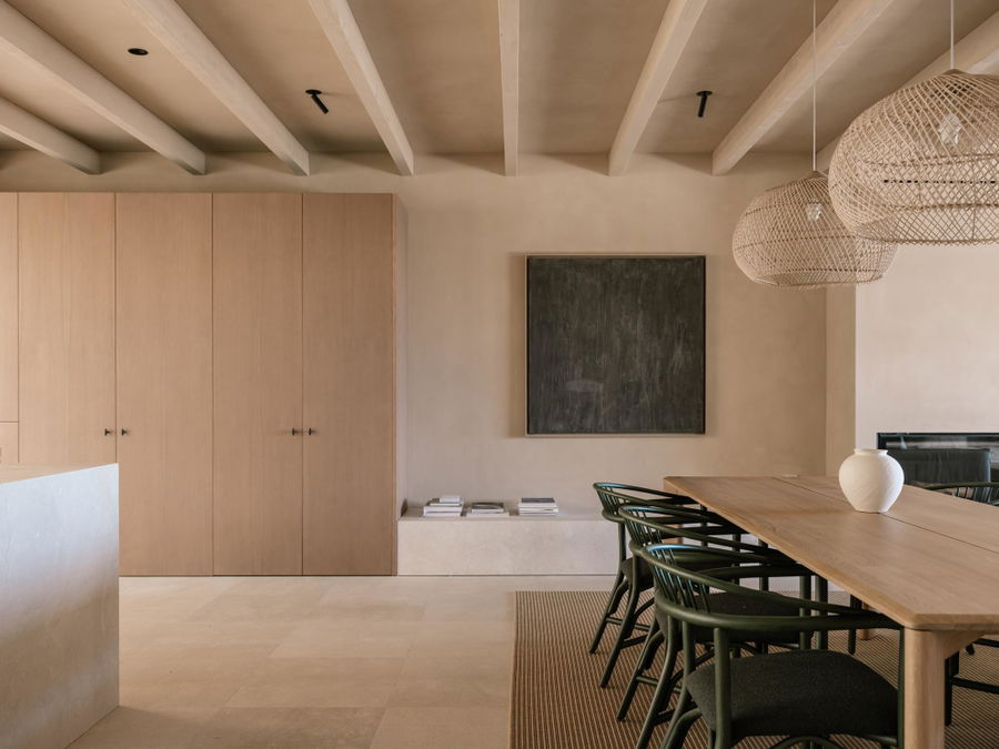 Extraordinary new development villa with garden and pool in Establiments