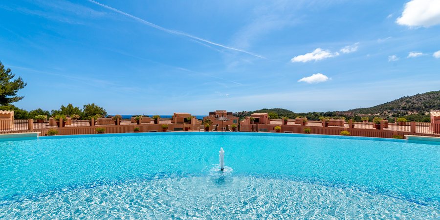 Exceptional apartment in Bendinat with stunning sea views