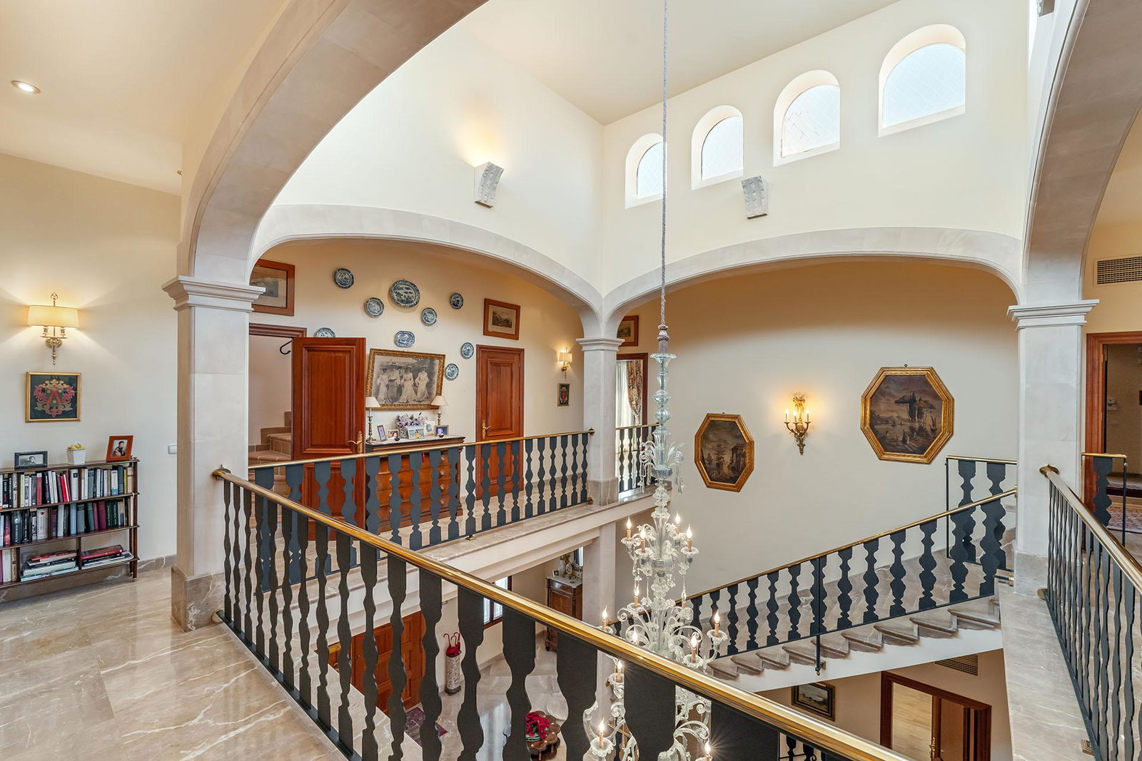 Distinguished villa with sea view in privileged location in Son Veri Nou